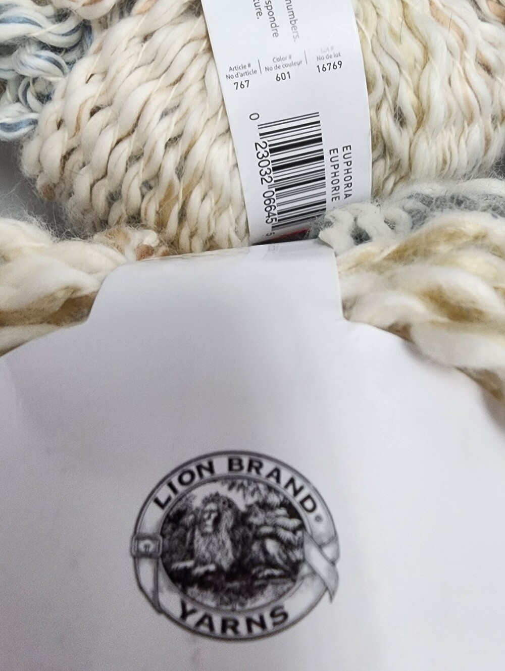 Yarn Lot - Picture 14 of 14